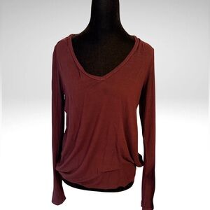 American Eagle Outfitters Women's Long Sleeve Purple Tee